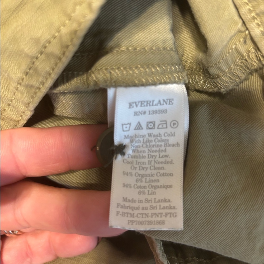 Everlane green cargo/barrel style crop pants - Picture 4 of 5